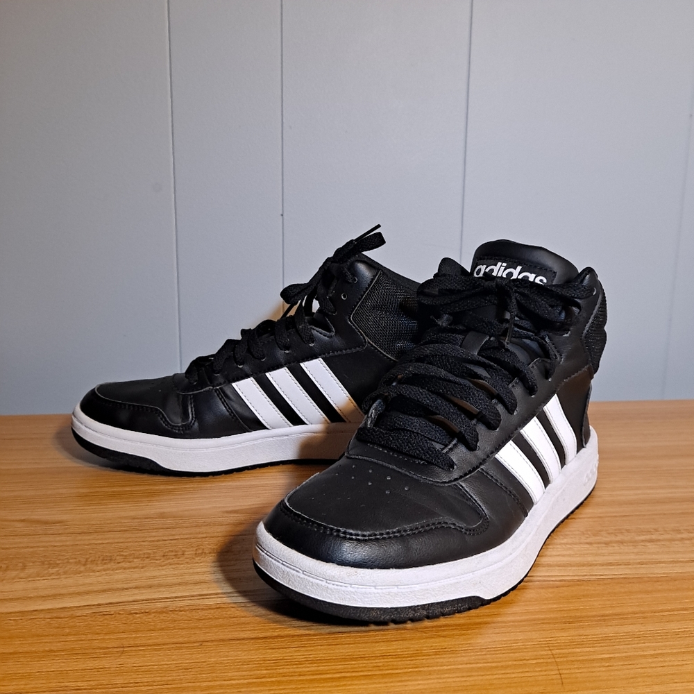 Mens/Boys Adidas sneakers